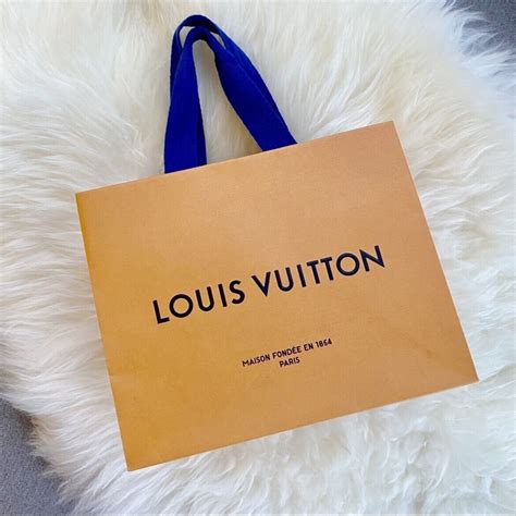 lv shopping bag 2019|louis vuitton paper shopping bag.